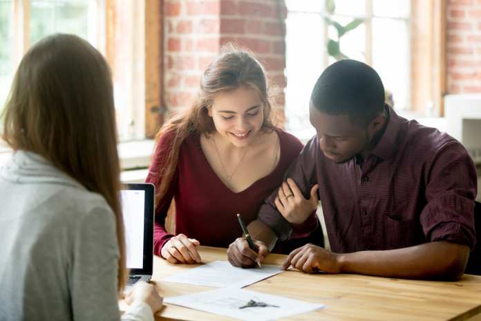 Nearly Half of Homebuyers Get Concessions From Sellers as Most Markets Tip in Buyers' Favor